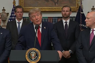 Trump'tan Hürmüz Çıkışı: "Eskisi Kadar Önemli Olmayacak"