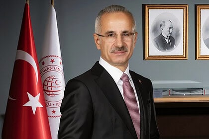 Uraloğlu'ndan 30 Ağustos Mesajı: "Bin 200 Kilometrelik Dev Koridor Geliyor"