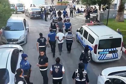 Kocaeli Dahil 71 İlde Dev Narkotik Operasyonu: 832 Kilo Uyuşturucu Ele Geçirildi, 844 Tutuklama!
