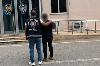 Kocaeli’de Uyuşturucu Ticaretinden Aranan Hükümlü Operasyonla Yakalandı: 10 Yıl 5 Ay Hapis Cezası Bulunuyordu!