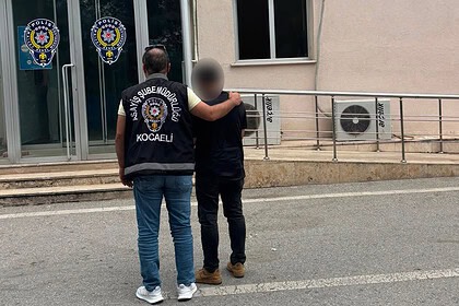 Kocaeli’de Uyuşturucu Ticaretinden Aranan Hükümlü Operasyonla Yakalandı: 10 Yıl 5 Ay Hapis Cezası Bulunuyordu!