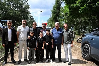 Vali Aktaş Süverler'de Mevlid Programına Katıldı: Mahalleliyle Sohbet Etti