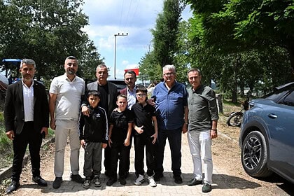 Vali Aktaş Süverler'de Mevlid Programına Katıldı: Mahalleliyle Sohbet Etti