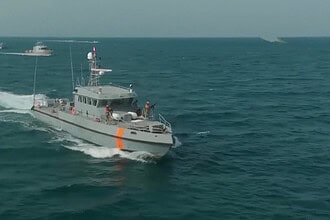 Yemen Kızıldeniz'de İran Gemisini Durdurdu: Husilere İHA Malzemesi İddiası