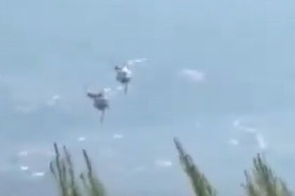 Yunanistan'da İki Söndürme Helikopteri Havada Çarpıştı: 4 Kişi Aranıyor