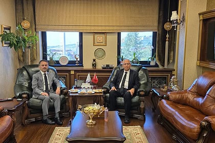 Vali İlhami Aktaş’tan Kocaeli Üniversitesi Rektörü Prof. Dr. Nuh Zafer Cantürk’e Taziye Ziyareti!