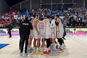 12 Dev Adam İzlanda'yı 110-73 Yenerek FIBA 2027 Dünya Kupası'na Katılmaya Hak Kazandı!