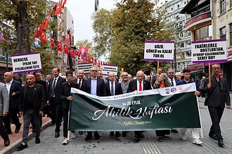 Kocaeli’de Ahilik Haftası Coşkusu: İzmit’te Mehteran Eşliğinde Ahilik Yürüyüşü Yapıldı!