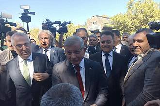 Ahmet Davutoğlu İfade Vermek İçin Ankara Adliyesi'ne Geldi!