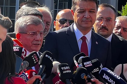 Ahmet Davutoğlu İfade Verip Siyasetten Çekilme Kararını Açıkladı!
