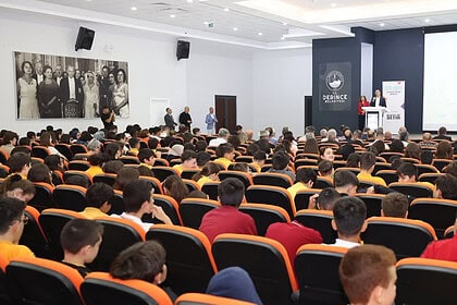 Derince’de BİLİMFEST Heyecanı Başladı: Çocuklar Ve Gençler Bilimle Buluşuyor!
