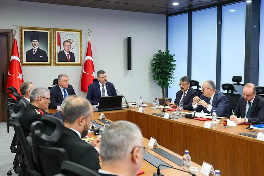 Bakan Çiftçi Okul ve yurt çevrelerinde denetimlerimizi sıklaştıracağız
