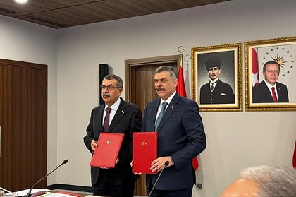 Bakan Çiftçi Okullarımızda 31 bin tane bahçe görevlisi istihdam etmiş olduk