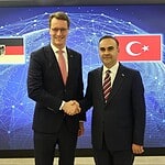 Bakan Kacır, Almanya’nın Kuzey Ren-Vestfalya Eyaleti Başbakanı Wüst İle Bir Araya Geldi
