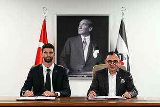 Beşiktaş, Ümit Akdağ İle 4 Yıllık Sözleşme İmzaladı