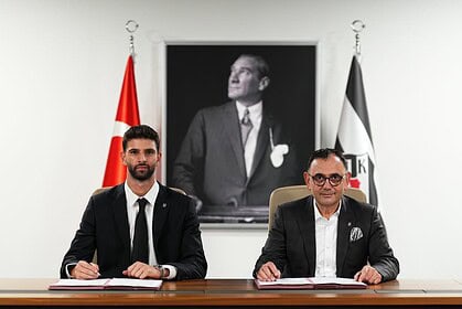 Beşiktaş, Ümit Akdağ İle 4 Yıllık Sözleşme İmzaladı