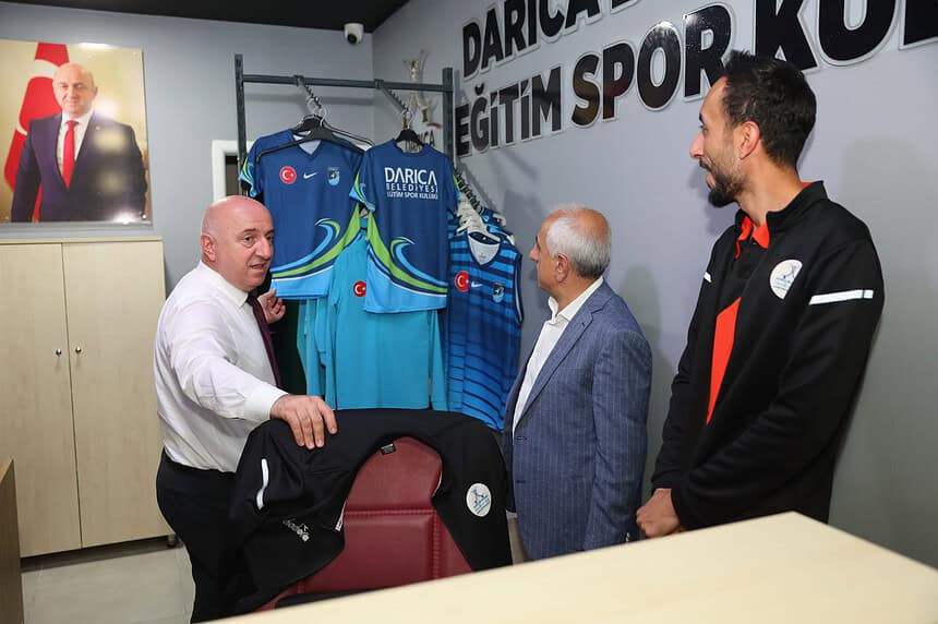 Darıca’da Gençlerin Geleceğine Büyük Yatırım: 14 Branşta Yüzlerce Sporcu Yetişiyor!