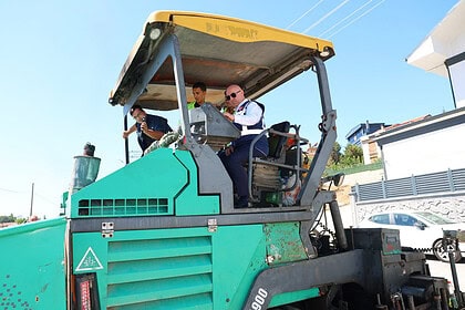 Darıca’da Yollar Yenileniyor: Belediye Başkanı Muzaffer Bıyık Asfalt Çalışmalarını Yerinde İnceledi