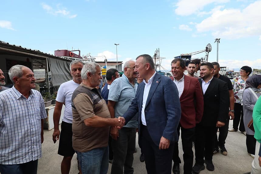 Başkan Büyükakın Karamürsel Ereğli Balıkçı Barınağı'nda: Yeni Av Sezonunda Balıkçılara Tam Destek!