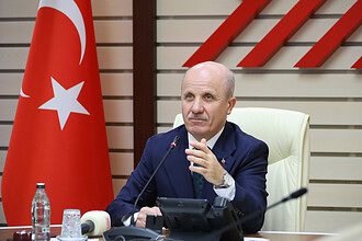 YÖK Başkanı Özvar, Gazze İslam Üniversitesinde İlk Dersi Verdi: "Eğitim Devam Etmeli"