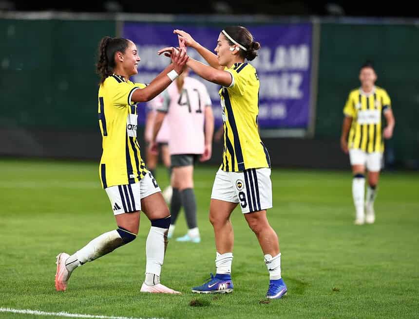 Fenerbahçe, UEFA Kadınlar Avrupa Kupası'nda Son 16 Turuna Yükseldi