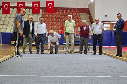 Gölcük'te "Gaziler Günü"ne Özel Anlamlı Buluşma! Spor Etkinliklerinde Duygu Dolu Anlar!