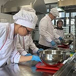 Gebze Beyaz Kalpler donanımlı gençler yetiştiriyor