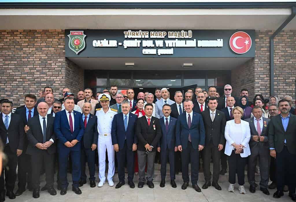 Gebze Şehit Yakınları Ve Gazi Evi Törenle Açıldı: Kocaeli Protokolü Tören Yerinde Buluştu!