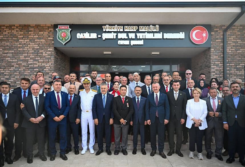 Gebze Şehit Yakınları Ve Gazi Evi Törenle Açıldı: Kocaeli Protokolü Tören Yerinde Buluştu!