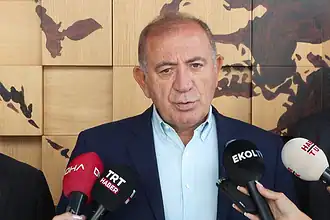 Gürsel Tekin’in CHP İstanbul İl Başkanlığı görevi sona erdi