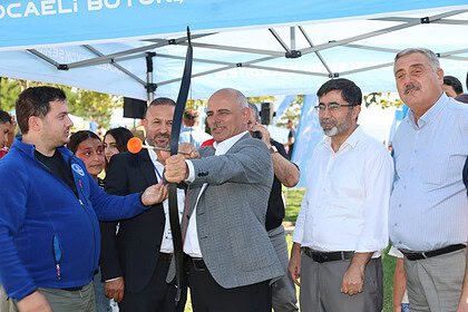Körfez’de Hereke Fest Rüzgarı: Başkan Şener Söğüt Gençlerin Coşkusuna Ortak Oldu!