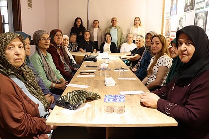 İzmit Belediyesi "Kadın Kadına Konak Buluşmaları" Hacı Hasan Mahallesi İle Devam Etti!