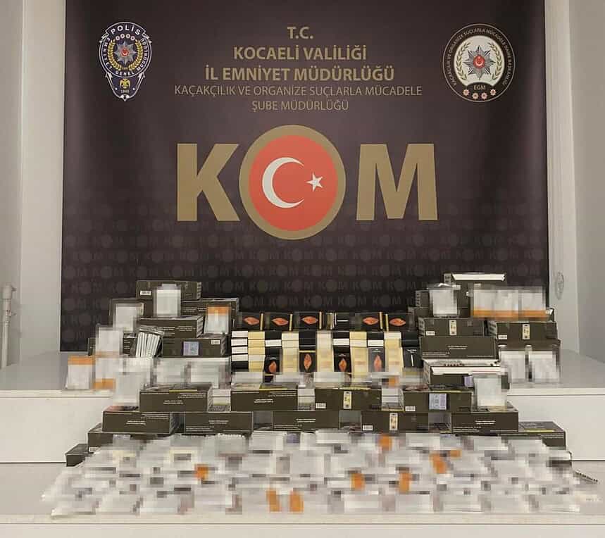 İzmit'te 21 Bin 500 Adet doldurulmuş Makaron Ele Geçirildi