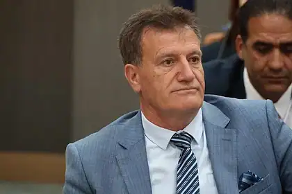 KKTC Başbakanı Üstel, Bayındırlık ve Ulaştırma Bakanı Arıklı’yı Görevden Aldı
