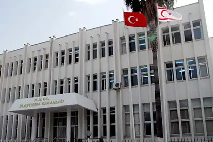 KKTC Bayındırlık ve Ulaştırma Bakanlığında 3 yetkili görevden alındı