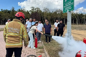 Kocaeli Büyükşehir İtfaiyesi'nden Gebze Ve Çayırova'da Yangın Ve Tahliye Tatbikatı!