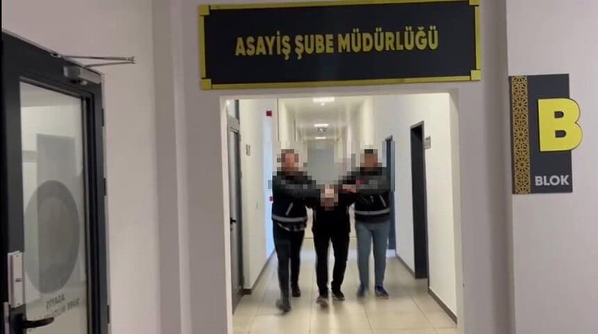 Komşusunun boğazını kesip altınlarını çalmıştı: Bilezikleri kolundan nasıl keseceğini kuyumcuya sormuş