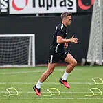 Beşiktaş'ta Leandro Trossard Şoku: Topuk Kemiğinde Ödem Tespit Edildi!