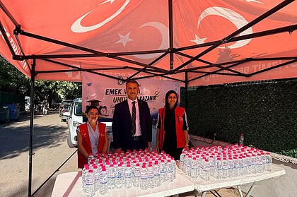 İzmit Belediyesi KPSS Sınavında Adayları Yalnız Bırakmadı: Lütfü Obuz’dan Destek Mesajı