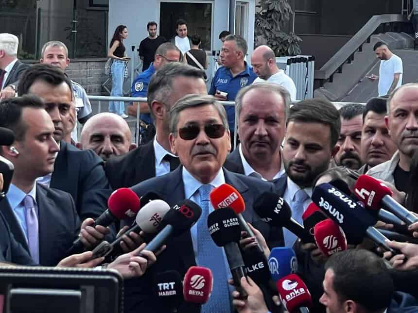 Melih Gökçek: "Adaletten Allah'ın İzniyle Şahsım Adına Herhangi Bir Endişem Yok"