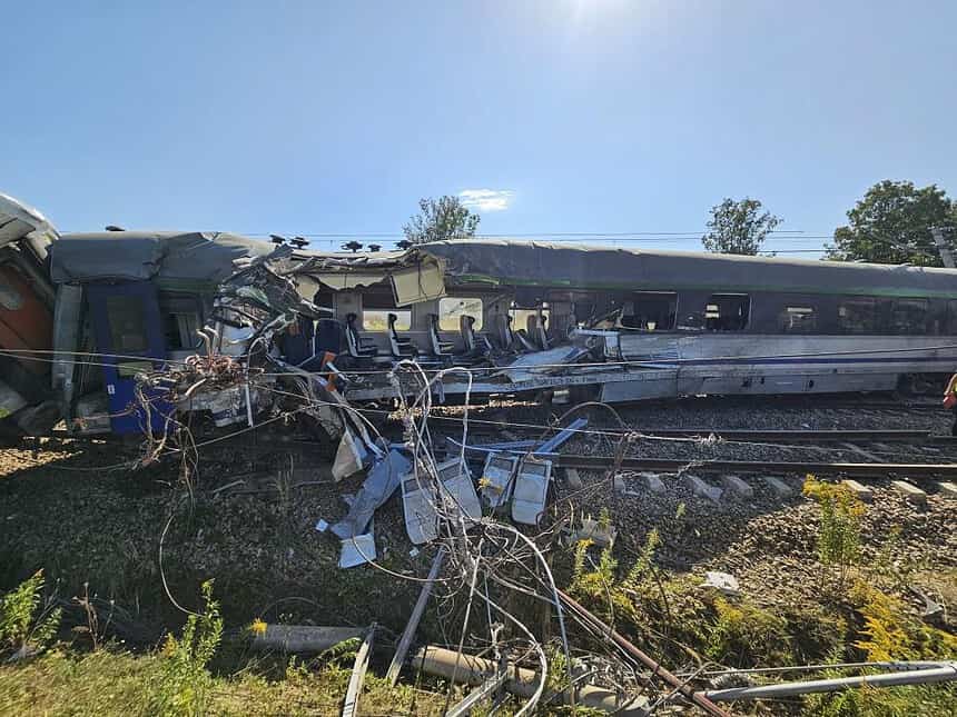 Polonya’da beton mikseri trene çarptı 1 ölü, 20 yaralı