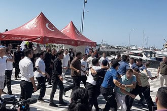 Silivri Limanı'nda Basın Mensuplarına Saldırı Anı Kamerada!