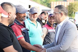 Derince Belediye Başkanı Sertif Gökçe Emekçilerle Buluştu: "Daha Güzel Bir Derince İçin Çalışıyoruz"
