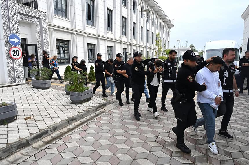 Kocaeli Merkezli 4 İlde Dev "Sokaklar Güvende" Operasyonu: 14 Gözaltı, 7 Tutuklama!