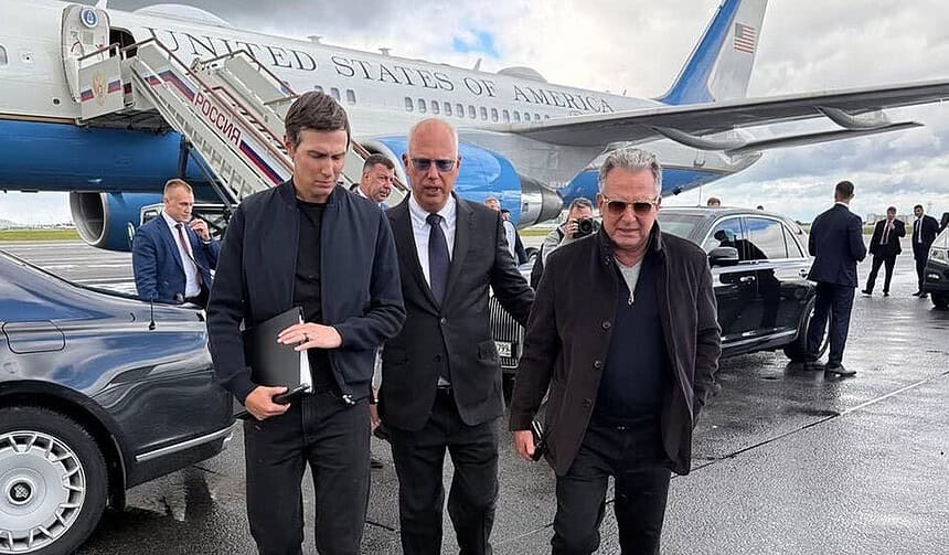Kritik Zirve İçin İlk Adım! Trump'ın Temsilcileri Barış Görüşmeleri İçin Moskova'ya İndi!