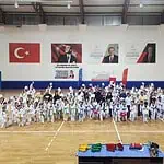 Gölcük Belediyespor’da Taekwondo Heyecanı: 250 Sporcu Kuşak Atladı!