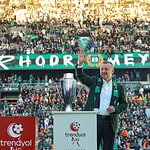 Başkan Büyükakın’dan Çifte Kutlama: Avrupa Şampiyonu Filenin Sultanları Ve Galip Kocaelispor’a Tebrik!