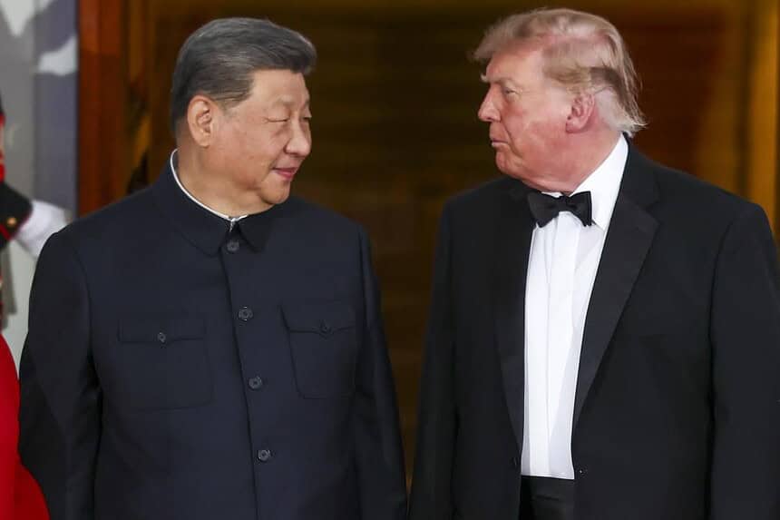 Trump Xi ile çok verimli bir görüşme gerçekleştirdim, çok büyük şeyler yaşanacak