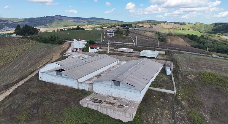 Ahbap’ın Kocaeli Derince Deposu Dron İle Görüntülendi: Yardım Malzemelerinde Yıpranma Tespiti!