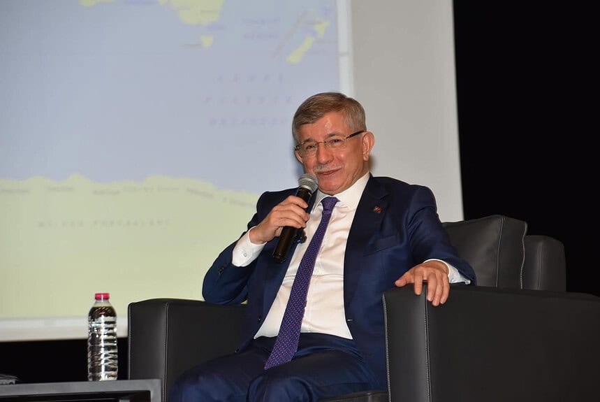 Sosyal Medya Paylaşımları Soruşturma Getirdi: Ahmet Davutoğlu İçin Yargı Devrede!